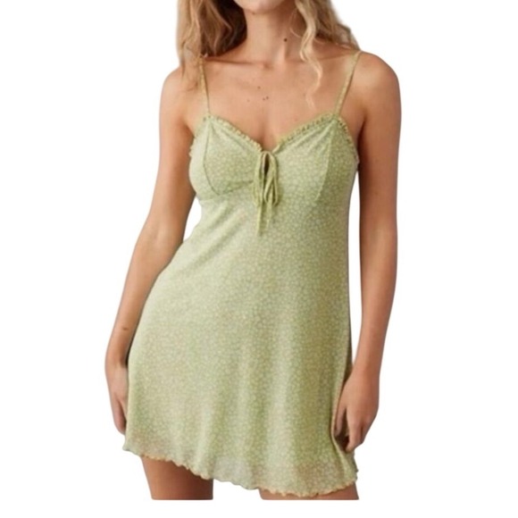 Abercrombie & Fitch Dresses & Skirts - Abercrombie & Fitch Green Polka Dot Ruffle Mini Dress Smocked Back Small NEW
